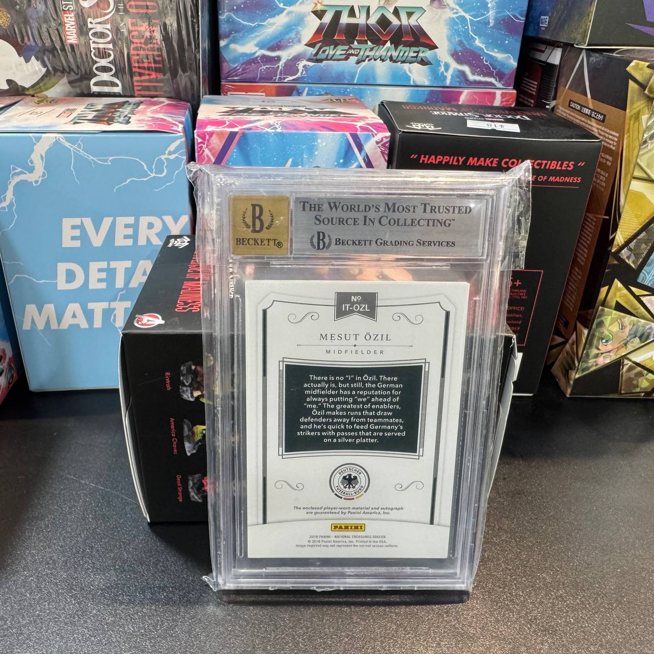 2018 national treasures international treasure material autograph mesut ozil/20 becket 8 